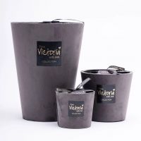 Свеча ароматическая Victoria with Love Velvet grey 400гр