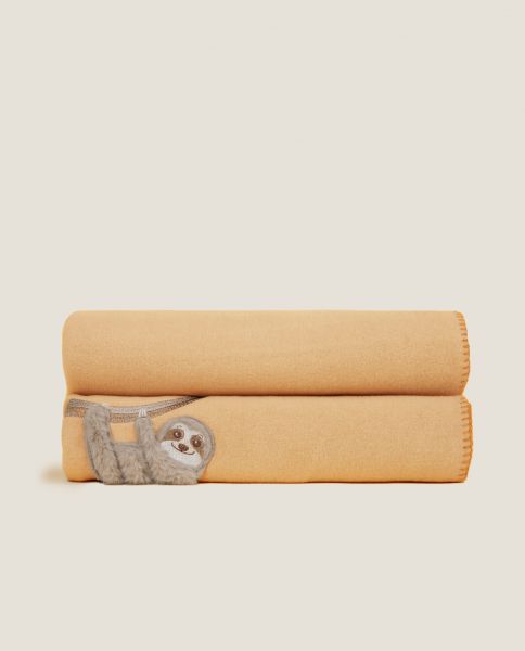 Плед Frati THE SLOTH CREMA, кремовый, аппликация ленивец, 130x160, вискоза 30% полиэстер 70%, 600г