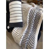 Подушка Barefoot Dreams COTTON BORDER STRIPE декоративная 76х40 , трикотаж, кремовый с темно-серым