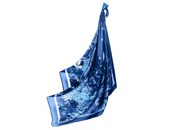REVE BLEUПлаток 105/105 шелк 100%