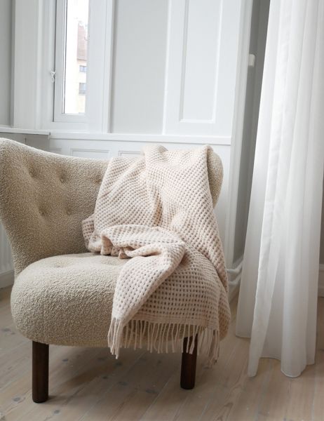 BASKET beige Плед 130/200, 35% альпака + 35% овечья шерсть + 30% микрофибра, 1000 гр