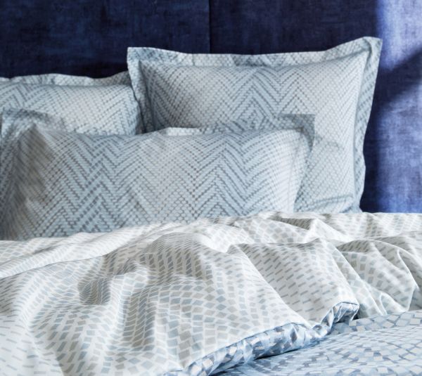 Постельное бельё GRAVITY BLEU CELESTE пододеяльник 200х220 простынь 280х320 наволочка 50х75*2шт