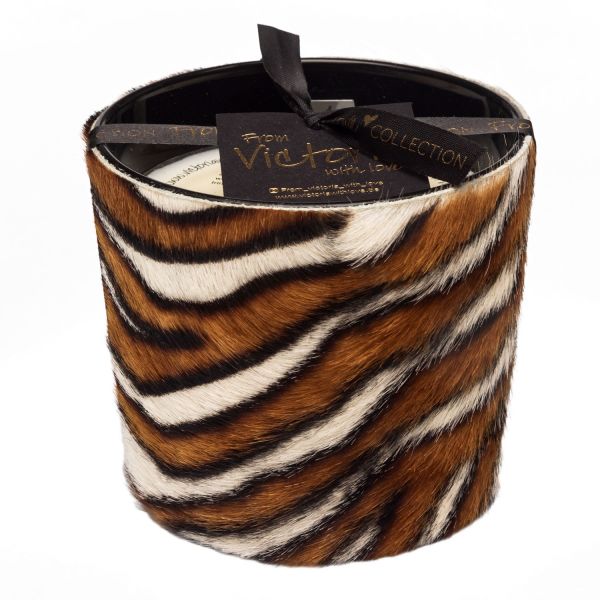 Свеча ароматическая Victoria with Love Hairy zebra tricolore 400гр