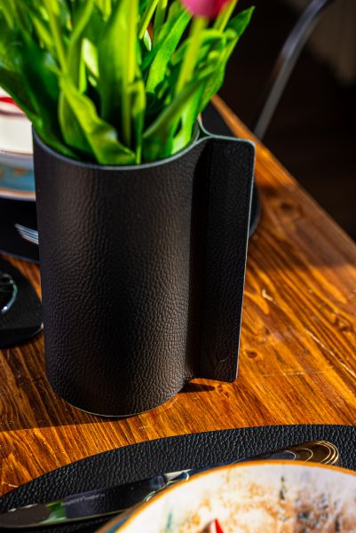 Ваза для цветов с кожаной отделкой коричневая, Vero VR-03BR