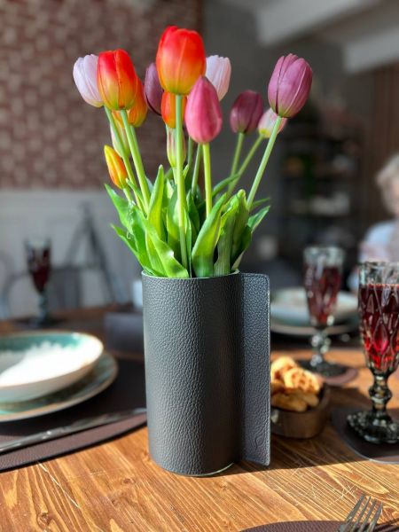 Ваза для цветов с кожаной отделкой чёрная, Vero VR-03BL