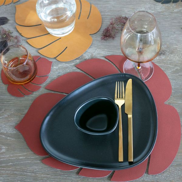 Сервировочная салфетка из натуральной кожи лист монстеры 42х35 см, цвет кирпичный, NUPO LIND DNA 990084