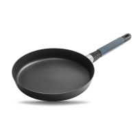 Сковорода ?28cm, с серой силиконовой ручкой, h=5 cm     (10)     30128g
