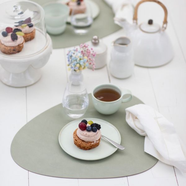 Сервировочная салфетка из натуральной кожи фигурная 36х42 см, цвет оливковый, NUPO LIND DNA 983572