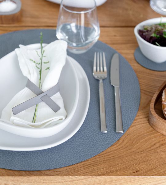 Сервировочная салфетка из натуральной кожи круглая 40 см, цвет голубой, Hippo LIND DNA 981155