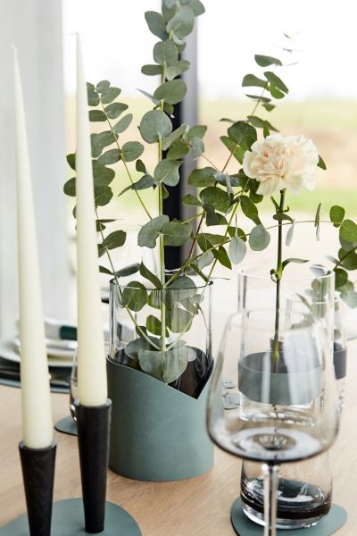 Ваза для цветов с кожаной отделкой 11х20 см, цвет серо-зеленый, LIND DNA 983674