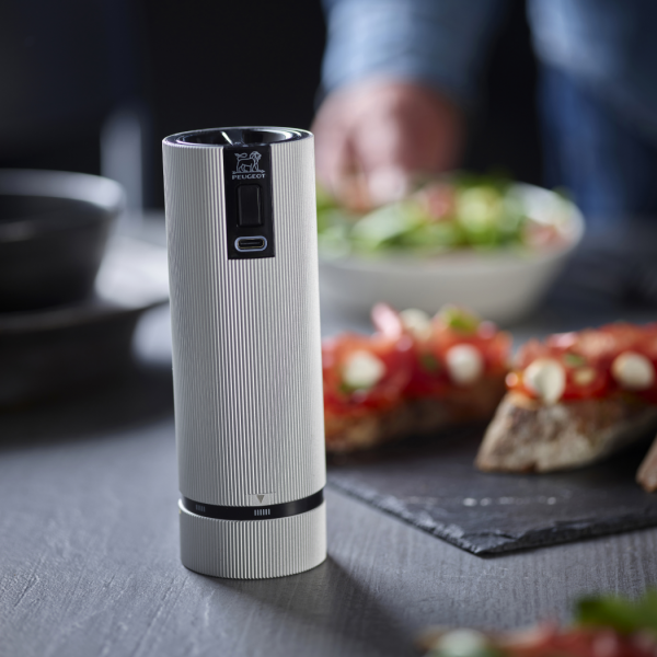 Мельница для соли электрическая 15 см, Line Z, цвет алюминий Peugeot 4313100