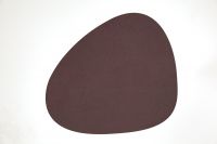 Сервировочная салфетка из натуральной кожи фигурная 36х42 см, цвет сливовый, Hippo LIND DNA 981117