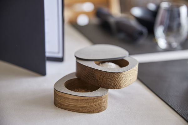 Набор солонка/перечница фигурная 8х10х3 см, цвет светло-серый, NUPO LIND DNA 981867