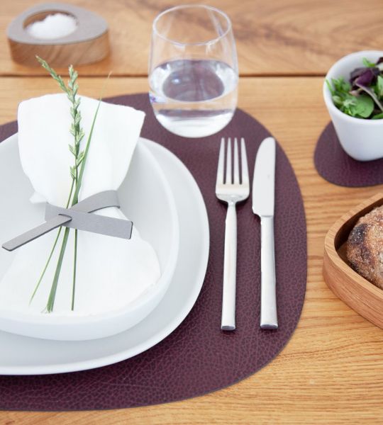 Сервировочная салфетка из натуральной кожи фигурная 36х42 см, цвет сливовый, Hippo LIND DNA 981117