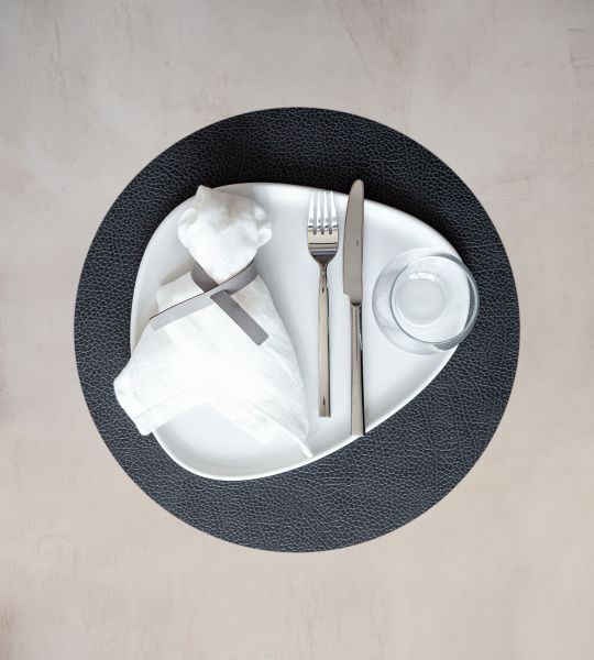 Сервировочная салфетка из натуральной кожи круглая черная 40 см, Hippo LIND DNA 981290