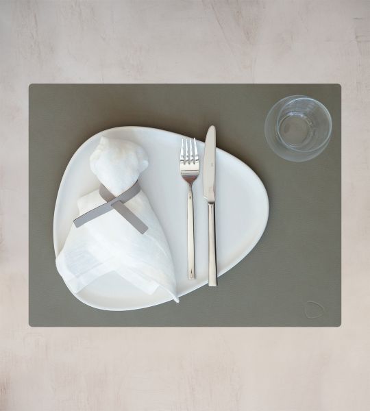 Сервировочная салфетка из натуральной кожи прямоугольная 30х40 см, цвет защитный зеленый, NUPO LIND DNA 982480