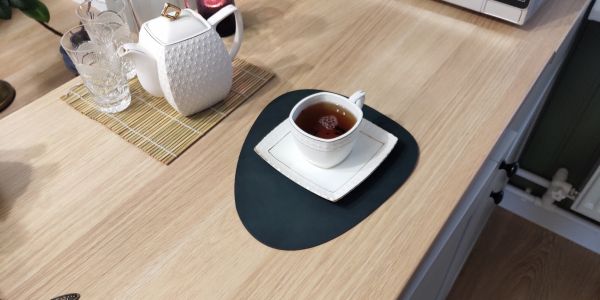 Сервировочная салфетка из натуральной кожи фигурная 24x28см, цвет темно-зеленый, NUPO LIND DNA 981066