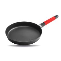 Сковорода ?28cm, с красной силиконовой ручкой, h=5 cm     (10)     30128r