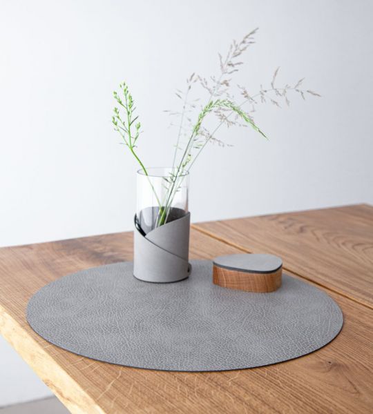 Сервировочная салфетка из натуральной кожи круглая 24 см, цвет серый антрацит, Hippo LIND DNA 98866