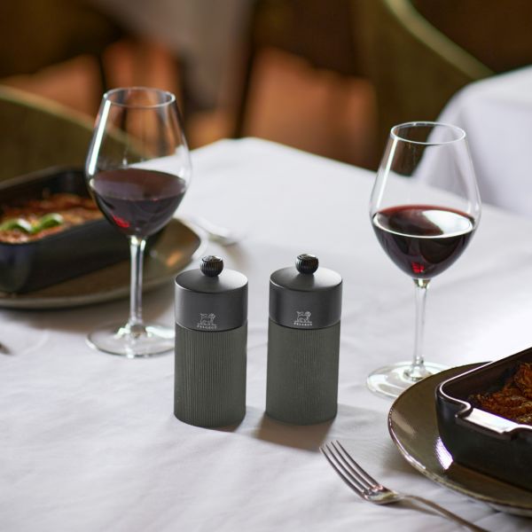 Набор мельниц для соли и перца 12 см, дерево, металл, графит, Night Chiс PEUGEOT