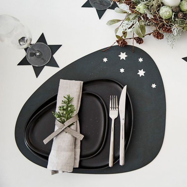 Сервировочная салфетка из натуральной кожи фигурная со звездами 36х42 см, цвет темно-зеленый, NUPO LIND DNA 990136