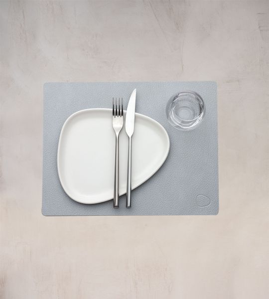 Сервировочная салфетка из натуральной кожи прямоугольная 26.5х34.5 см, цвет светло-серый, LIND DNA 991592