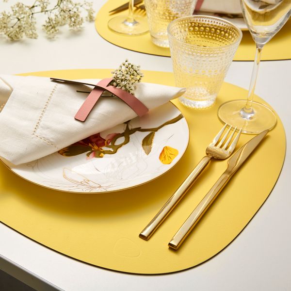 Сервировочная салфетка из натуральной кожи фигурная 36х42 см, цвет желтый, NUPO LIND DNA 981033