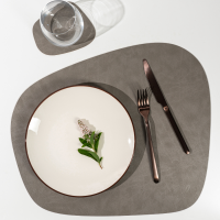 Сервировочная салфетка из натуральной кожи трапеция 36х42 см, серая NUPO VERO 511006