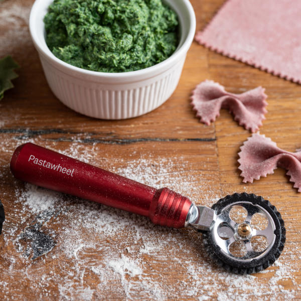 Набор лапшерезка ручная и нож для теста Pastawheel Atlas 150, алюминий, нержавеющая сталь, пластик, красный, Classic MARCATO
