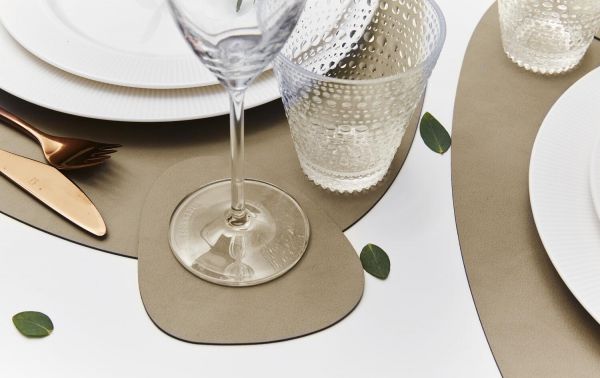 Подставка под кружку из натуральной кожи фигурный 11х13 см, цвет песочный, NUPO LIND DNA 981183