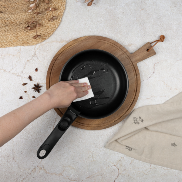 Набор посуды с антипригарным покрытием, 9 предметов, литой алюминий, бордовый, Leonardo BERLINGER HAUS
