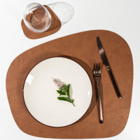 Сервировочная салфетка из натуральной кожи трапеция коричневая 36х42 см, NUPO Vero 511008
