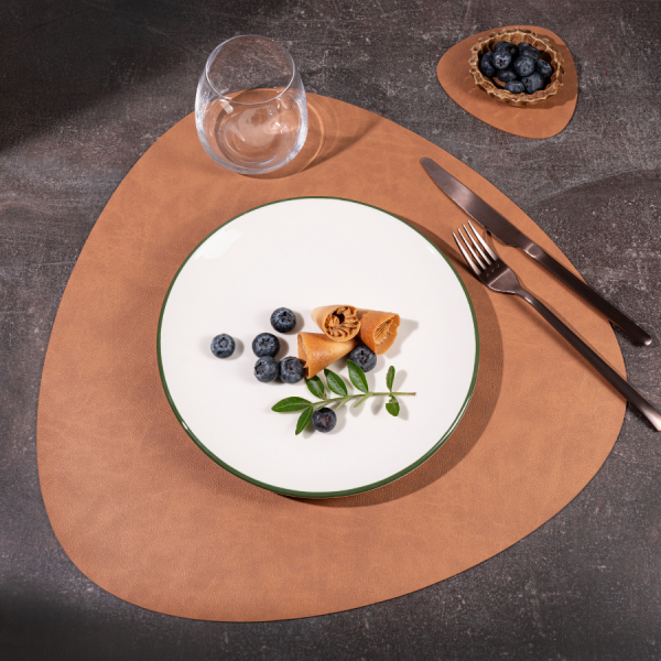 Сервировочная салфетка из натуральной кожи треугольная коричневая VERO 41х41 см, NUPO, 512008