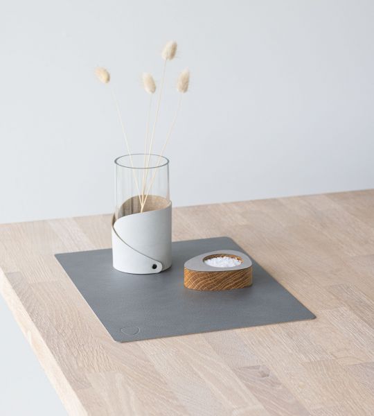 Сервировочная салфетка из натуральной кожи прямоугольная 26.5х34.5 см, цвет светло-серый, LIND DNA 991592