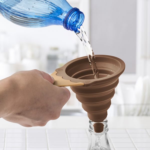 Воронка для бутылки Gelato шоколад магнитная