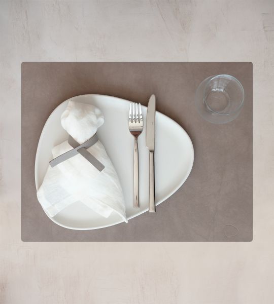 Сервировочный плейсмат из натуральной кожи прямоугольный 30х40 см, цвет пыльно-коричневый, NUPO LIND DNA 990236