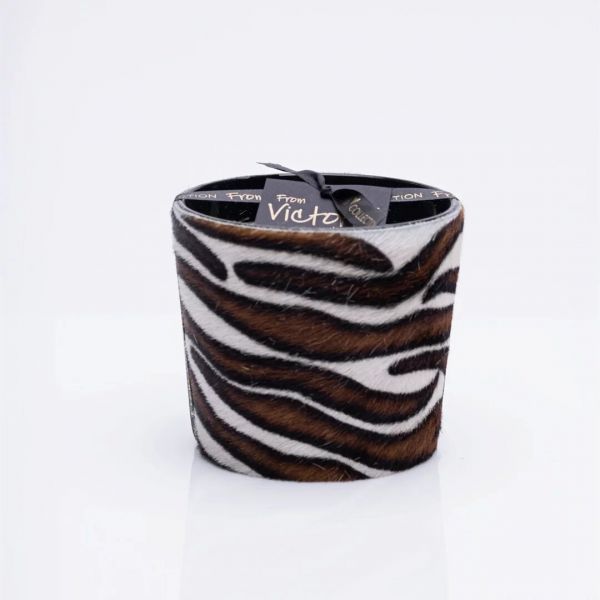 Свеча ароматическая Victoria with Love Hairy zebra tricolore 400гр