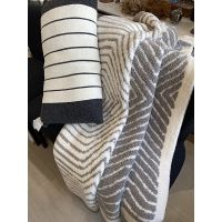 Плед Barefoot Dreams CC ASSCHER 137х183, рисунок геометрия, кремовый с серым, трикотаж, 100% полиэс