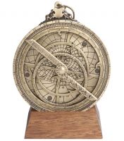 Астролябия Hemisferium Astrolabe 10x0.7 см, высота с базой 12 см, бронза