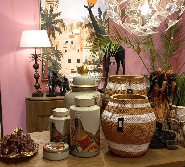 MACAWШкатулка с крышкой, попугаи ара, D17,5 см, керамика