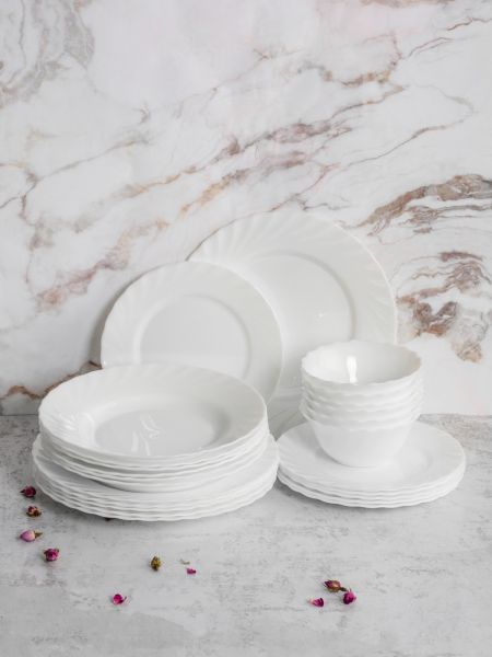 Тарелка обеденная ТРИАНОН 24.5см LUMINARC