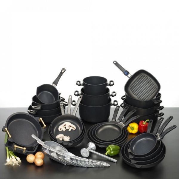 Сотейник 24 см AMT Frying Pans литой алюминий с антипригарным покрытием AMT824