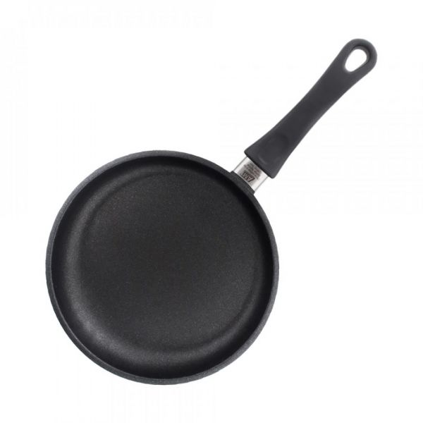 Сковорода 24 см AMT Frying Pans Titan для индукционных плит с фиксированной ручкой