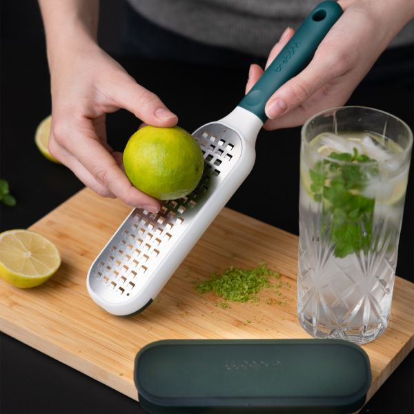Терка средняя с ручкой, с контейнером 27.5 см, темно-зеленая, Kitchen Tools TREBONN