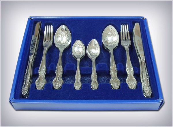 Набор столовых приборов 24 предмета М-3 'Тройка' с рисунком 