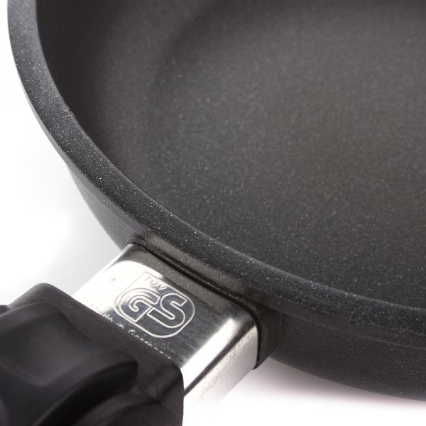 Сковорода глубокая 26 см AMT Frying Pans Titan со съемной ручкой