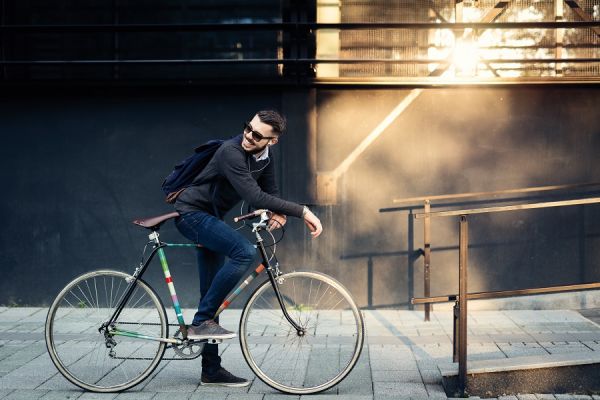 Наклейка на раму велосипеда Racing