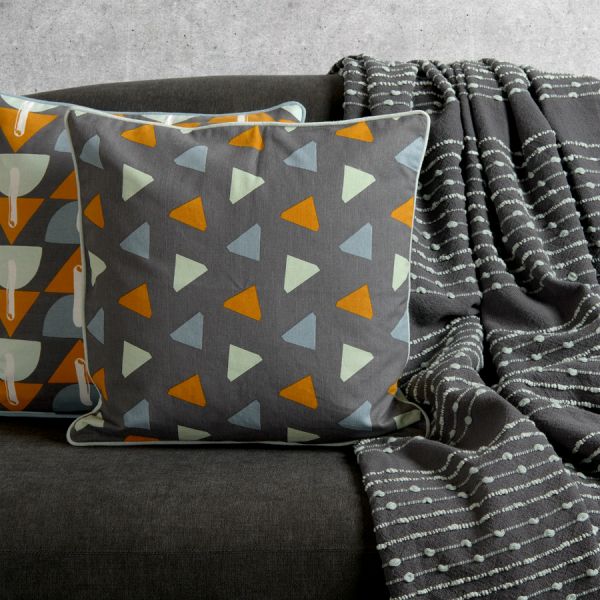 Покрывало из хлопка серого цвета с декоративной строчкой из коллекции Ethnic 180х250 см