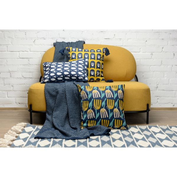 Чехол для подушки с принтом Twirl темно-синего цвета и декоративной окантовкой Cuts&Pieces 30х50 см