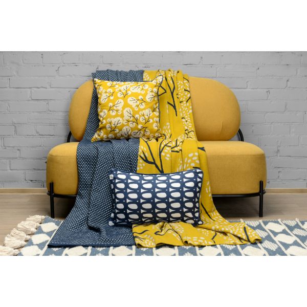 Чехол для подушки с принтом Twirl темно-синего цвета и декоративной окантовкой Cuts&Pieces 30х50 см